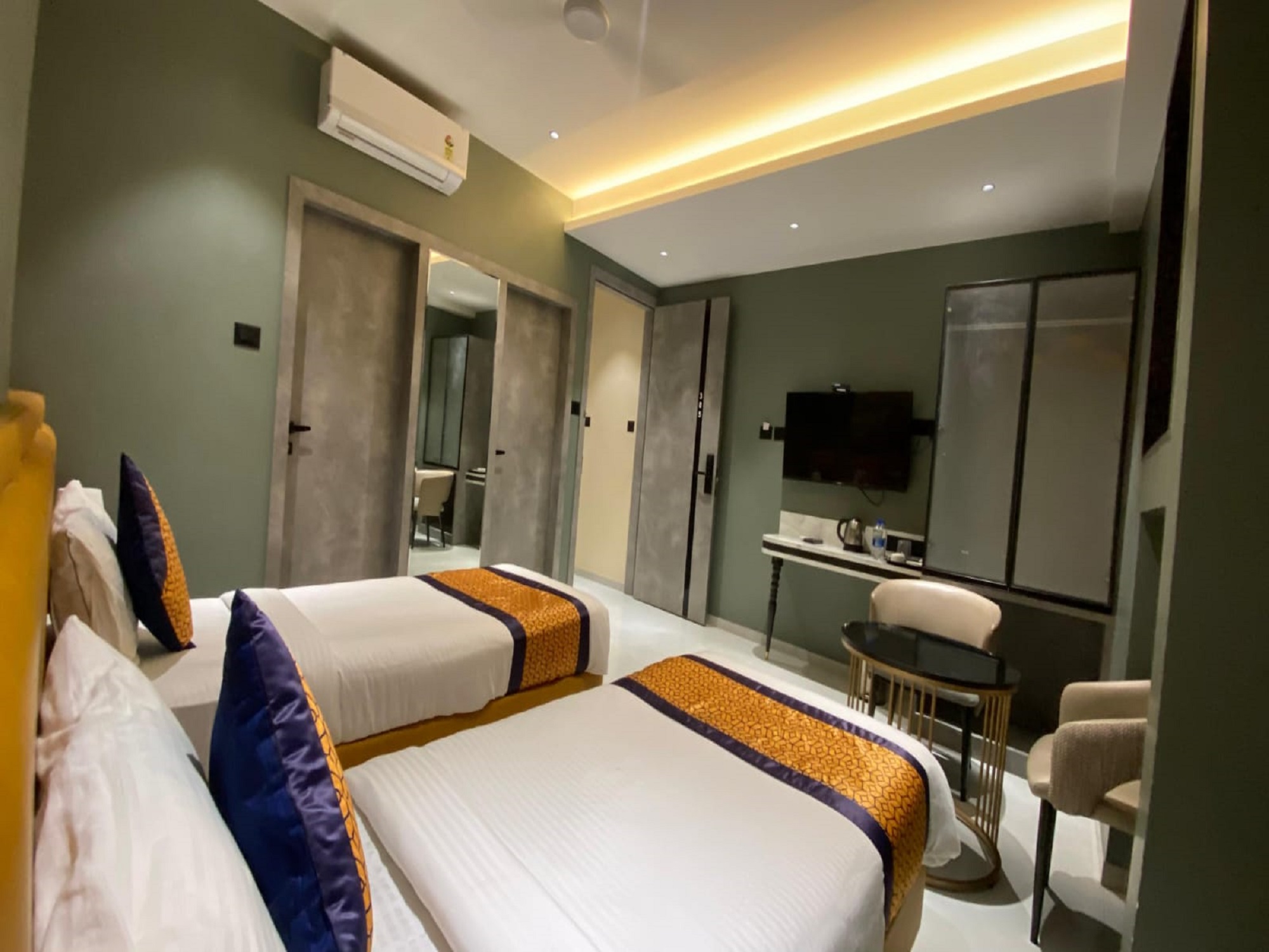 Executive Ac Twin Room